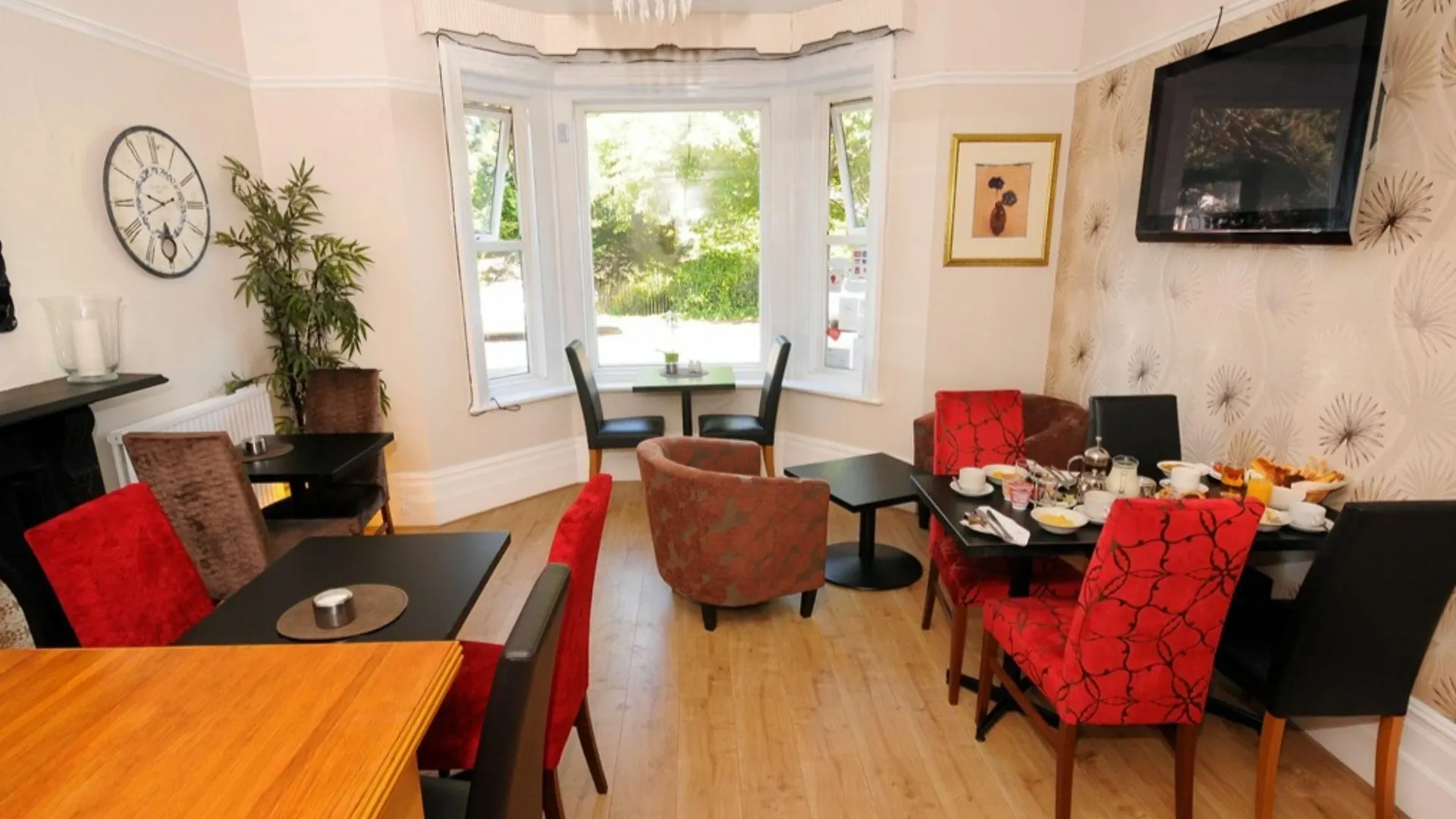 Kantara Guest House Bournemouth 2*,